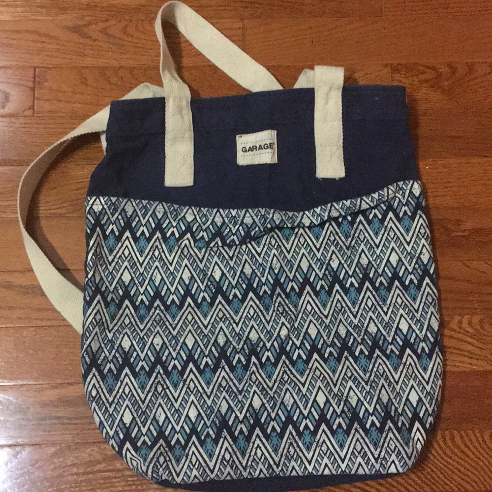 Crossbody beach bag